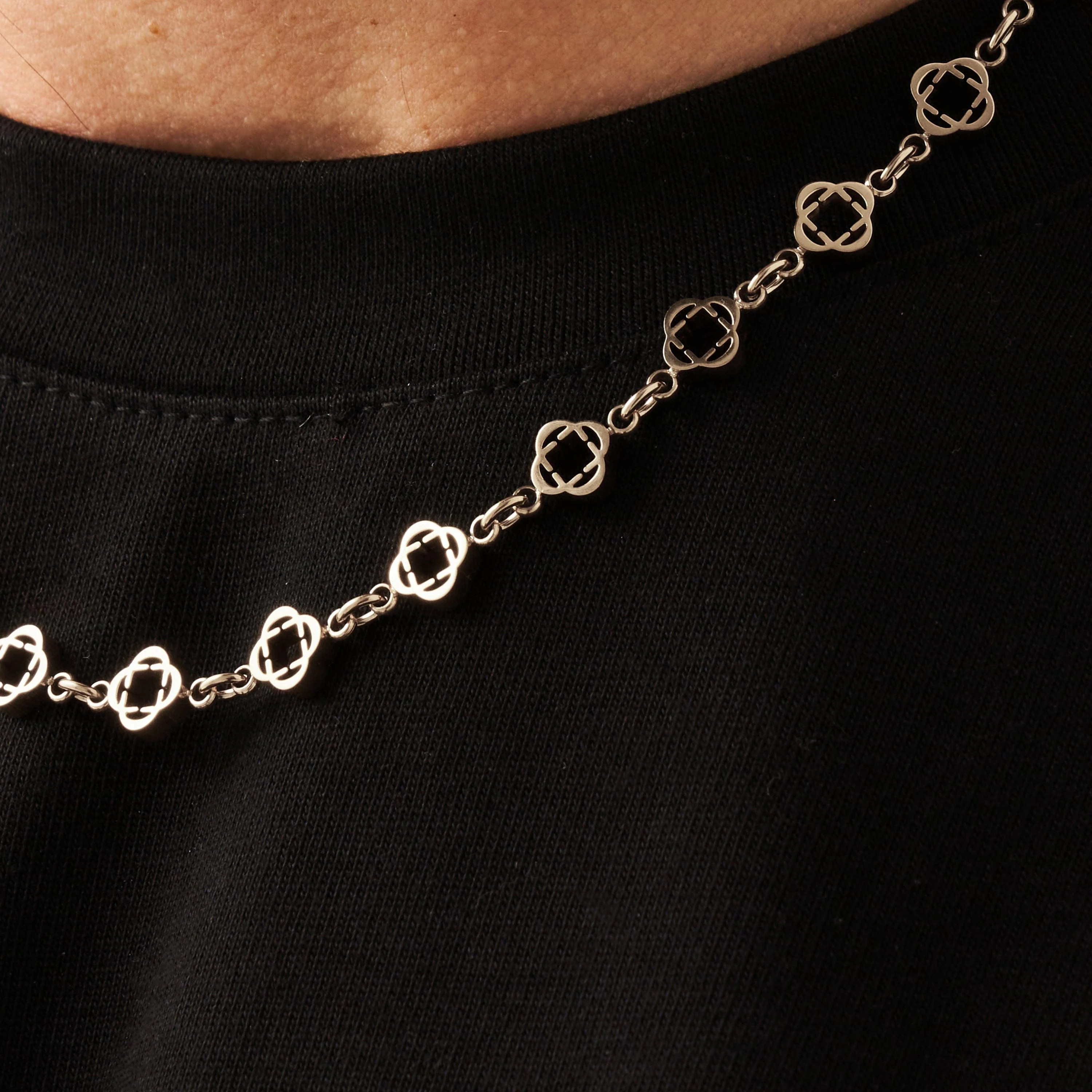 Clover Link Necklace (Silver) - Image 5