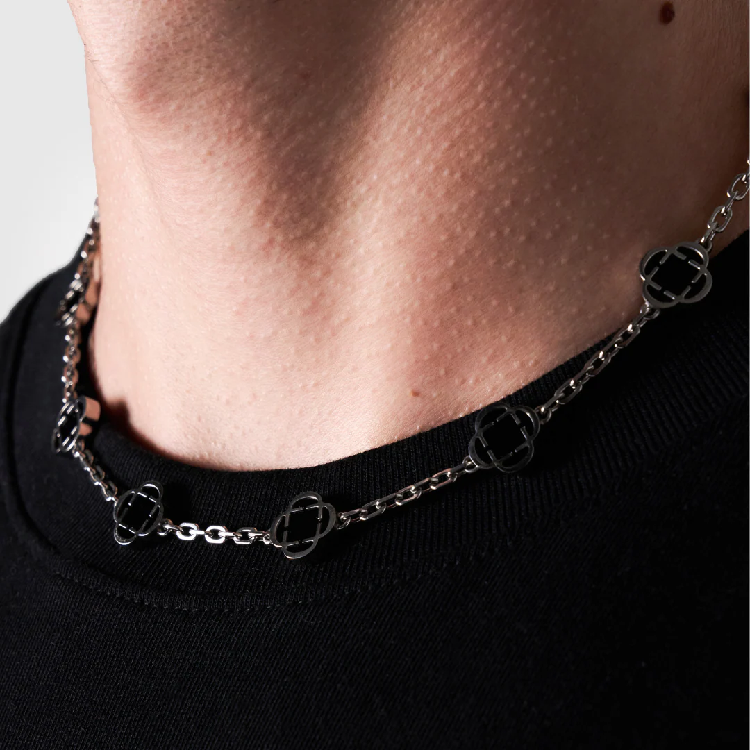 Onyx Clover Stone Necklace (Silver) - Image 5