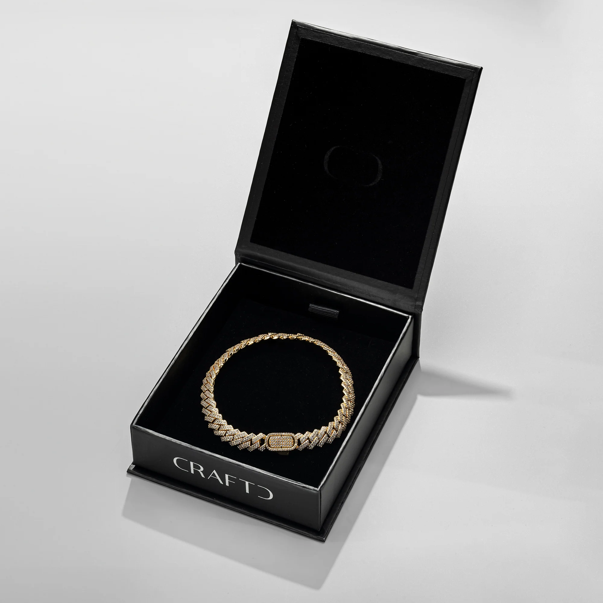 Prong Link Iced Cuban Bracelet (Gold) 8mm - Image 4