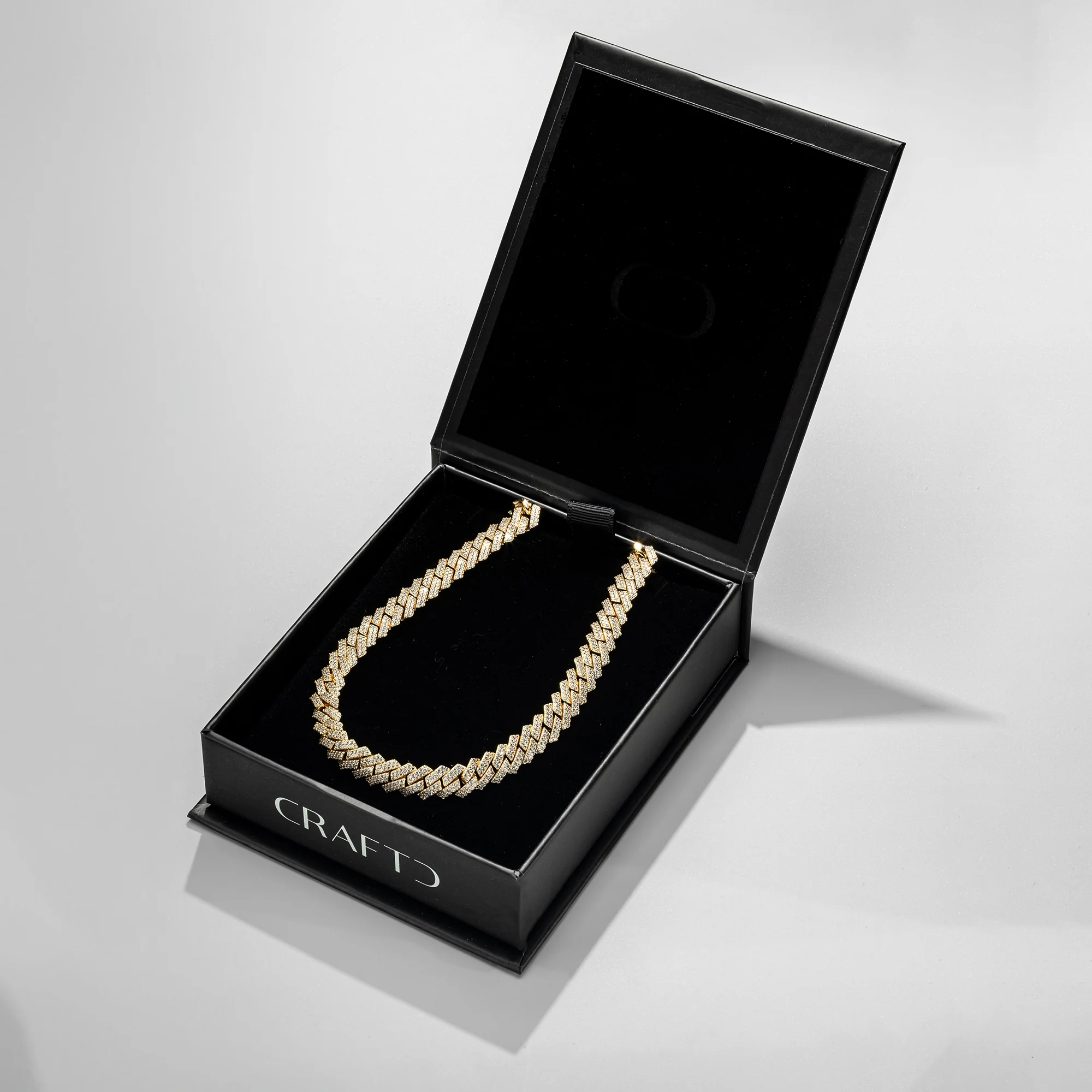 Prong Link Iced Cuban (Gold) 8mm - Image 7