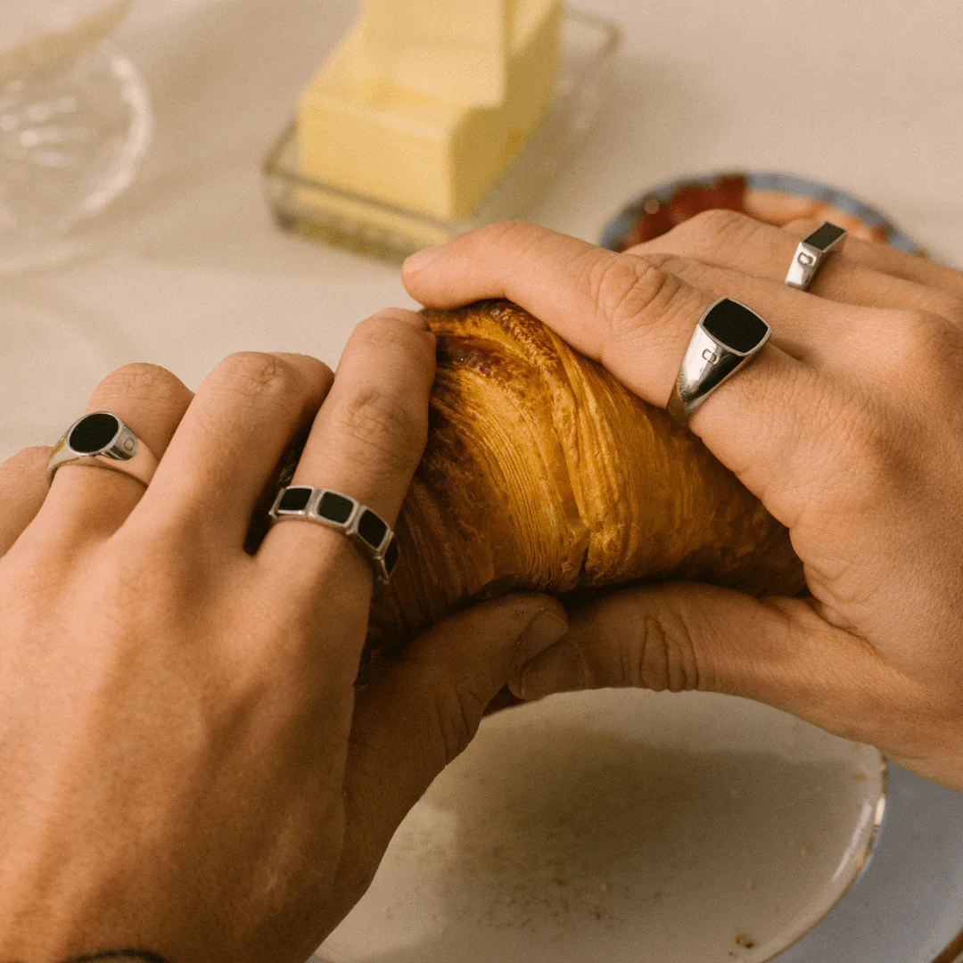 Onyx Rectangle Stone Signet Ring (Silver) - Image 4
